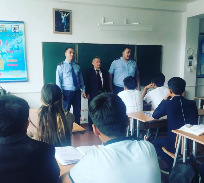 7-9 сынып оқушыларымен: 1 «Ертеңіңді ойласаң –есірткіге жолама»тақырыбында дәріс сабақ өткізді.